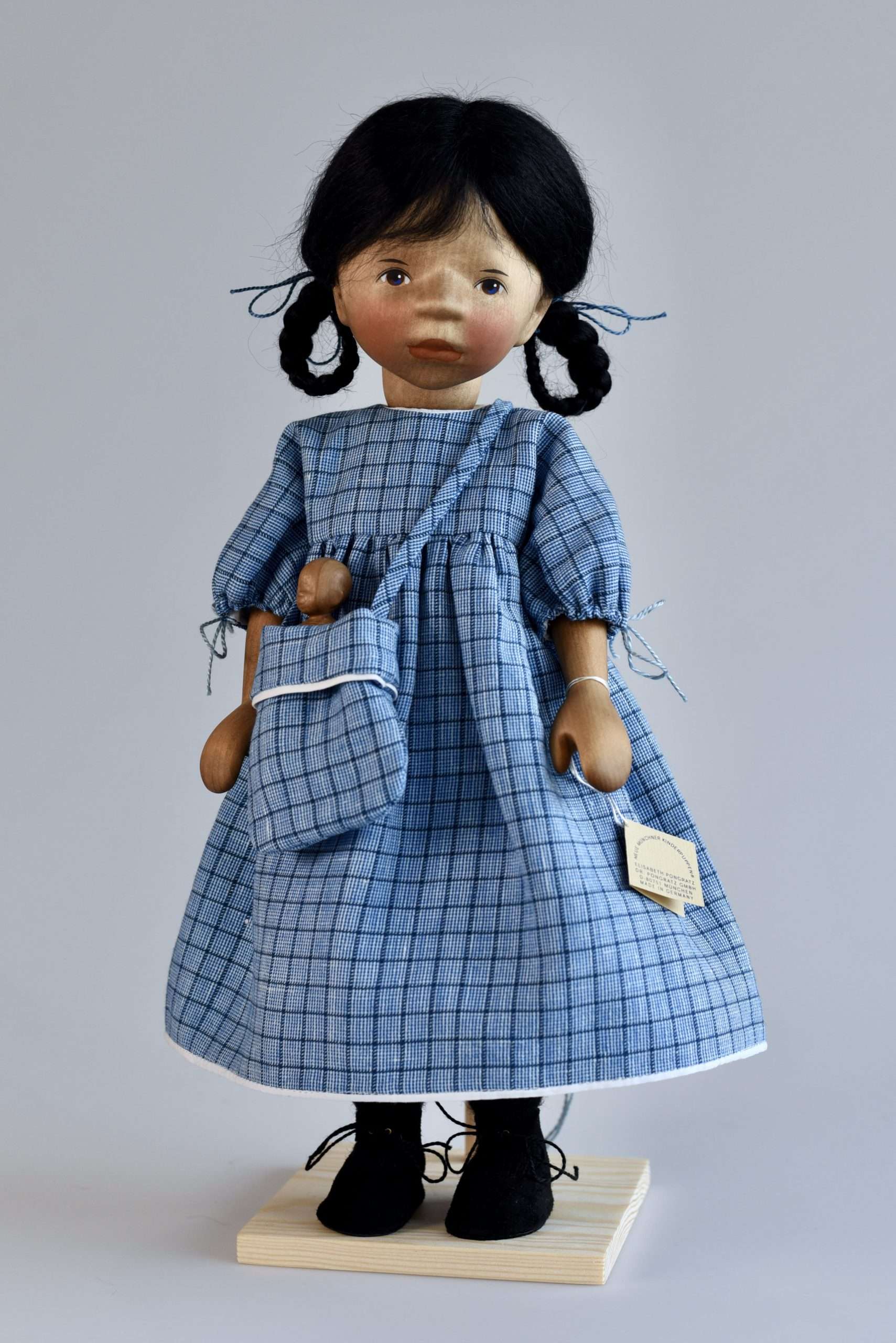Wooden doll H388e