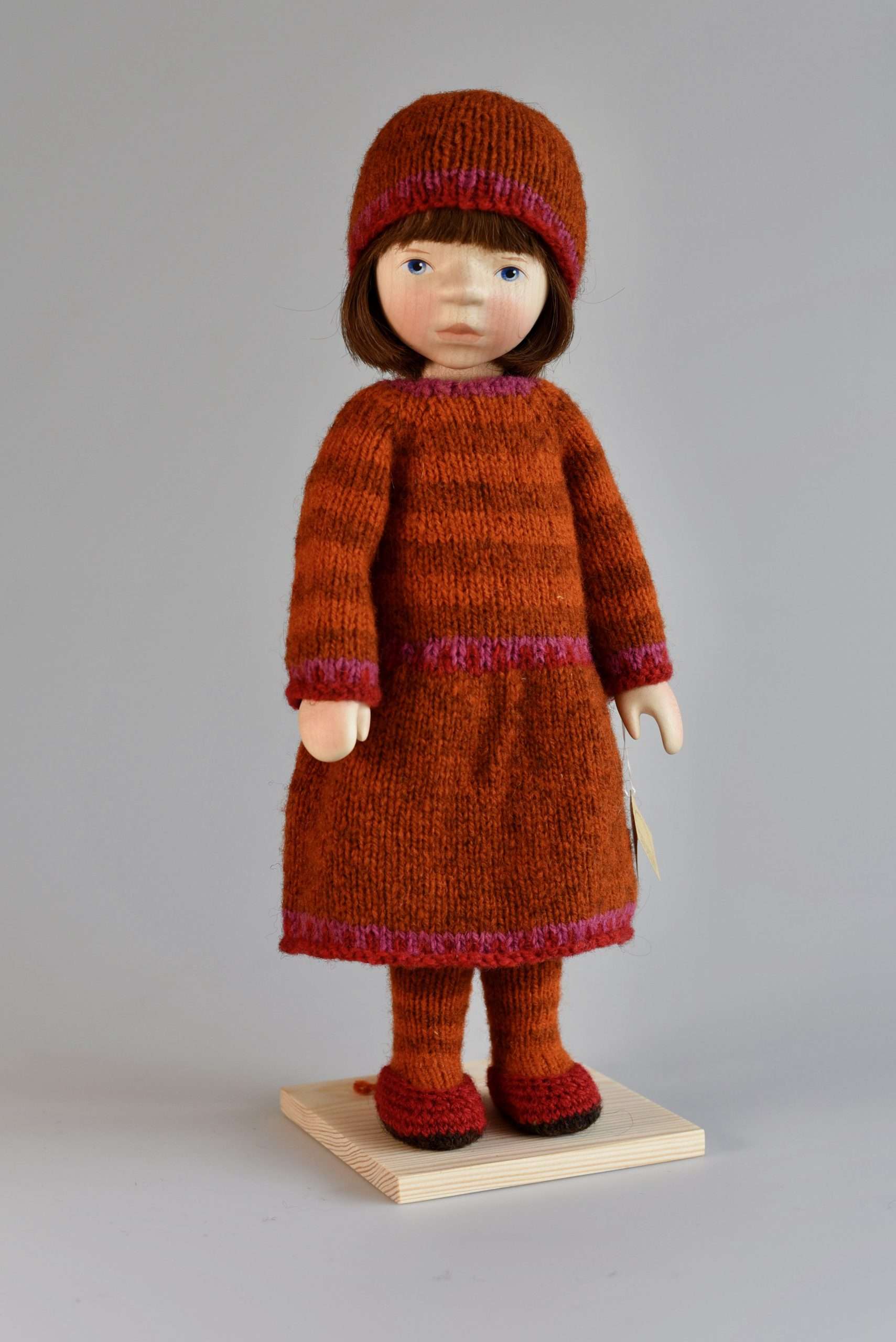 Wooden doll H397
